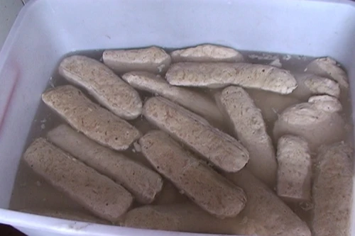 Sản xuất giò, chả từ hàn the làm... gốm sứ