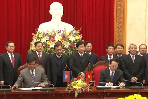 Đoàn đại biểu cấp cao Vương quốc Campuchia thăm Việt Nam