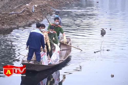 Ra quân tổng vệ sinh môi trường, thu gom rác thải tại khu vực sông Cầu Bây