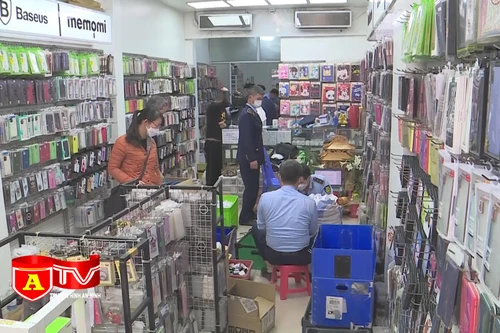 Ẩn họa khôn lường từ sạc pin điện thoại giả