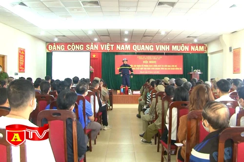 Gần 200 hộ gia đình có nhà ở kết hợp sản xuất kinh doanh được tập huấn về PCCC&CNCH