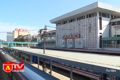 Chạy tăng cường hàng chục tàu Hà Nội - Vinh dịp lễ 30/4, 1/5