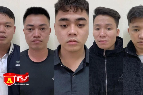 Bắt giữ 5 đối tượng tàng trữ, mua bán ma túy trong quán karaoke