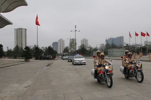  CSGT dẫn đoàn, xếp xe phục vụ IPU 132 phải đảm bảo tuyệt đối an toàn, đẹp mắt