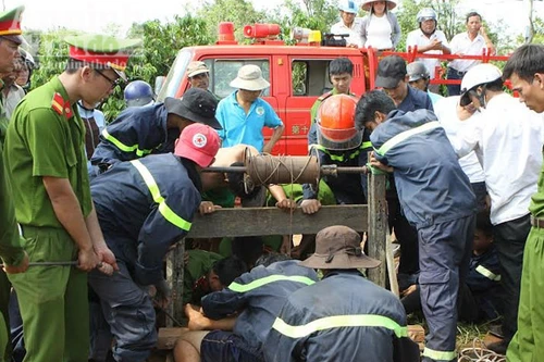 2 người đàn ông tử vong do ngạt khí, khi xuống giếng sửa máy bơm