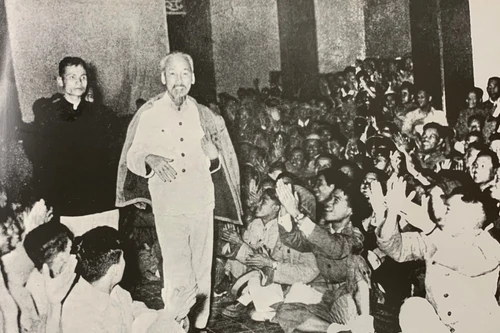 Công an Hà Nội vinh dự 5 lần được Bác Hồ trực tiếp đến thăm