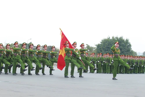 Mới: Bộ Công an đề xuất điều kiện hưởng, mức lương hưu hàng tháng đối với công an