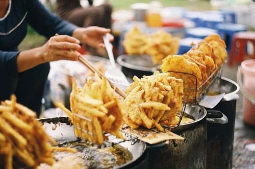 Khám phá 10 món ăn đường phố Hà Nội cho ngày đông lạnh