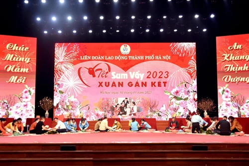 Công nhân lao động Thủ đô vui đón Tết 