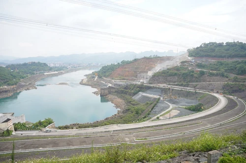 Cần lời giải cho bài toán thiếu điện ở miền Bắc