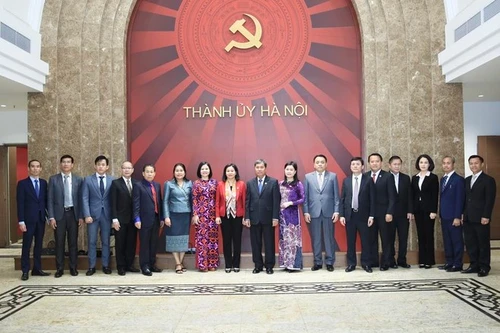 Hà Nội chia sẻ kinh nghiệm với đoàn đại biểu Quốc hội Lào 