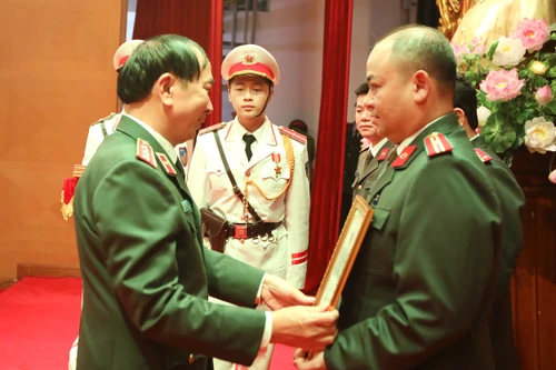 Tiếp thêm sức mạnh tinh thần, tư tưởng và ánh sáng đạo đức cho lực lượng 