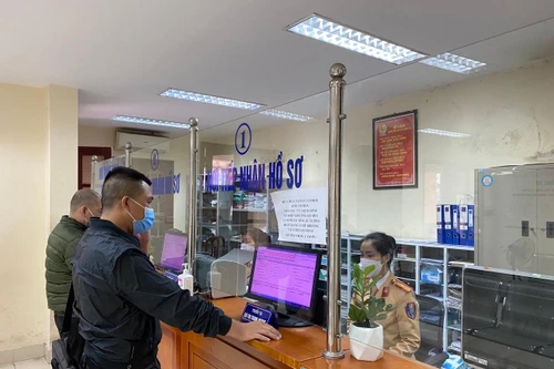 Tạo thuận lợi cho người dân sang tên đổi chủ phương tiện cá nhân, mua bán qua nhiều người