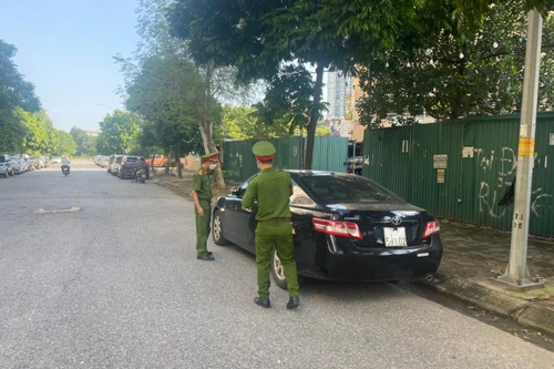 Cần chấm dứt tình trạng đỗ xe lộn xộn trong đường nội bộ khu đô thị?