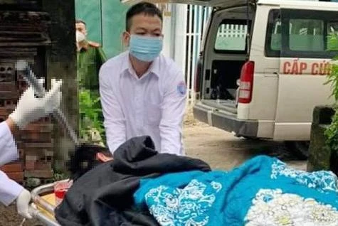 Nghi án vợ cầm dao “bổ” vào đầu chồng vì nghi ngoại tình