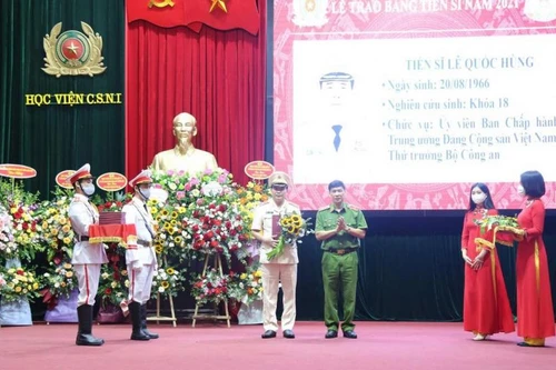 Học viện Cảnh sát nhân dân trao Bằng cho 22 tân Tiến sỹ