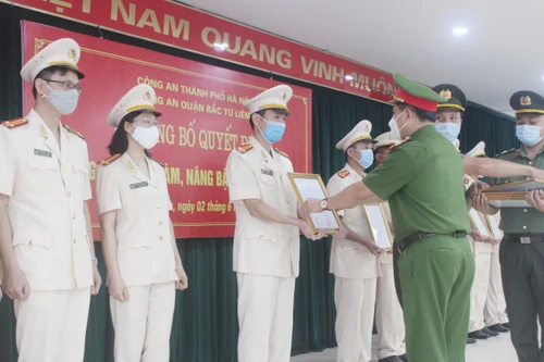 Khích lệ cán bộ chiến sỹ, tạo động lực hoàn thành nhiệm vụ 