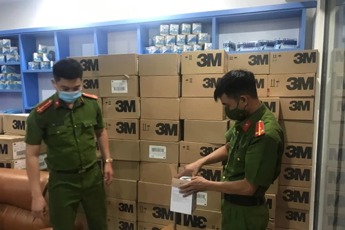 Phát hiện 20.000 khẩu trang 3M nghi bị làm giả