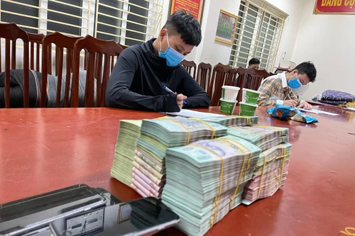 Phá thành công chuyên án đánh bạc qua mạng, bắt 18 đối tượng