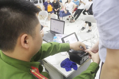 Dốc toàn lực vì nhiệm vụ cấp căn cước công dân