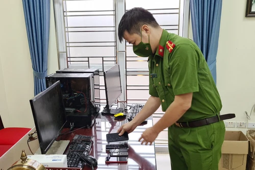 Giả rao bán điện thoại, chiếm đoạt gần 100 triệu đồng của 22 bị hại