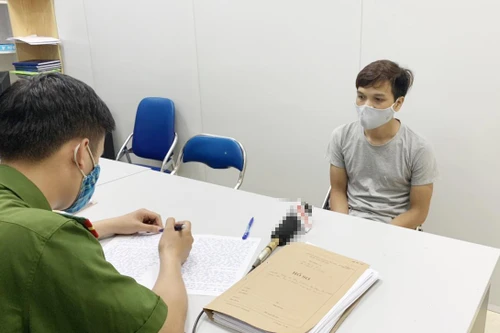 Dàn cảnh công phu... cướp giật nhầm dây chuyền vàng giả