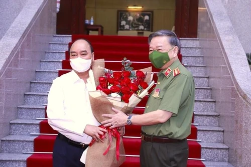 Chủ tịch nước Nguyễn Xuân Phúc dự hội nghị sơ kết công tác Công an 6 tháng đầu năm