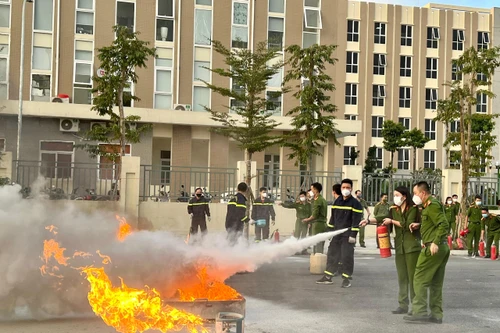 Chủ động phòng chống cháy nổ tại trụ sở cơ quan công an