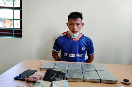 Mang 9 bánh heroin vượt biên giới về Việt Nam tiêu thụ