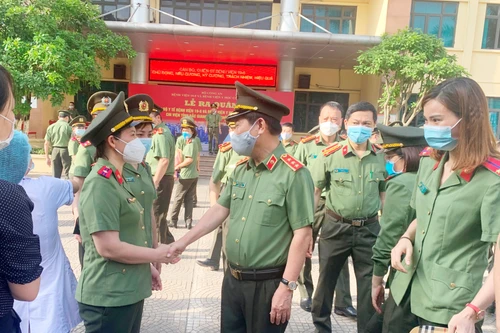 Thêm 166 y, bác sĩ Công an nhân dân chi viện Bắc Giang, điều hành Bệnh viện dã chiến số 2