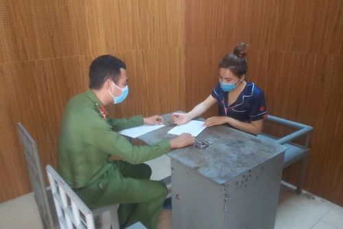 Khởi tố “nữ quái” lừa đảo chiếm đoạt tài sản bằng thủ đoạn… mua sữa hộp