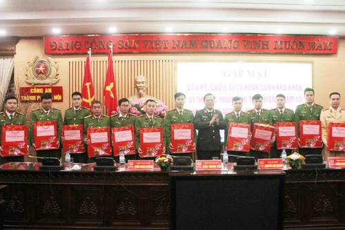 Món quà tinh thần gửi tặng cán bộ chiến sỹ có hoàn cảnh khó khăn