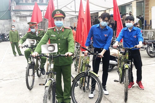 Tuổi trẻ đồng hành cùng chiến dịch cấp Căn cước công dân mới lưu động