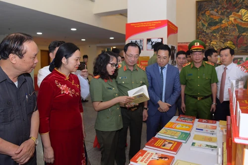 Khẳng định vai trò của sách, trong lực lượng Công an nhân dân