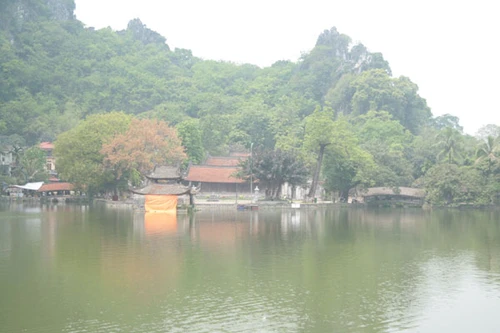 Tháng 3 trẩy hội chùa Thầy