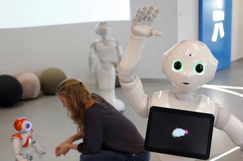 Rô bốt có tính cách