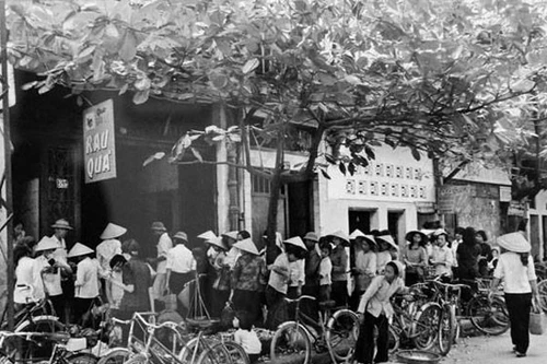 Xếp hàng trở về thời bao cấp