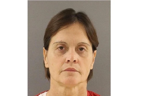 Bắn chết chồng vì nhắn tin tình cảm cho gái