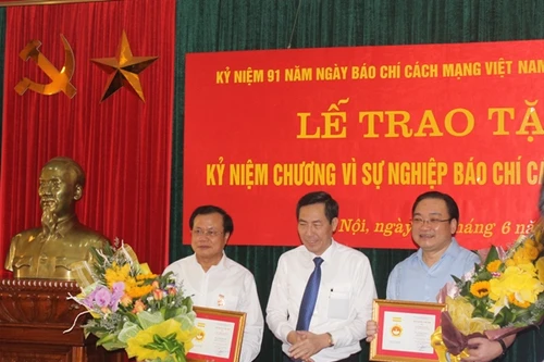 Lãnh đạo thành phố Hà Nội được vinh danh vì sự nghiệp báo chí cách mạng Việt Nam