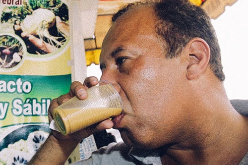 [ẢNH] Sinh tố ếch ở Peru, món ngon có phần rùng rợn