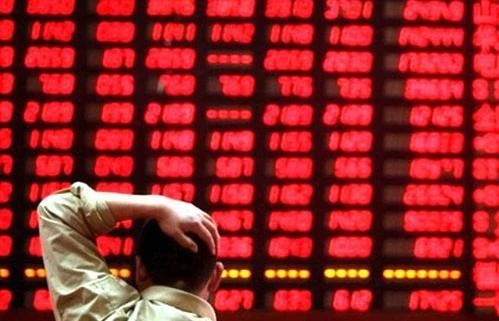 F0 dồn dập chốt lời ăn Tết, chứng khoán lao dốc, mất toàn bộ thành quả từ đầu năm