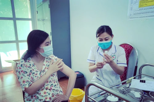 Ngân sách đã bổ sung 1.237 tỷ đồng để mua vaccine Covid-19