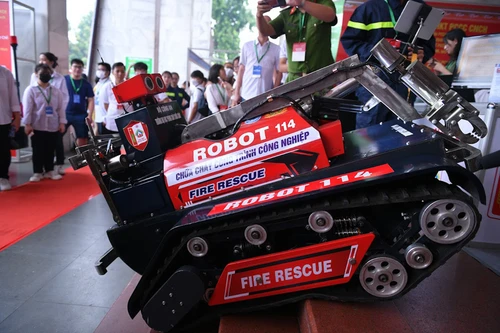 Xem những thiết bị chữa cháy tự hành "Made in Việt Nam"