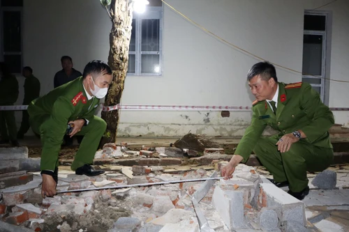 Đổ tường rào trường tiểu học, nhiều người thương vong