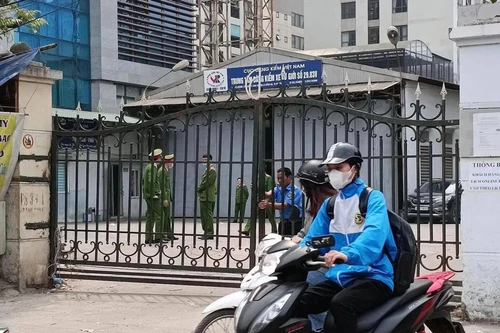 Khám xét Trung tâm đăng kiểm 20-03V