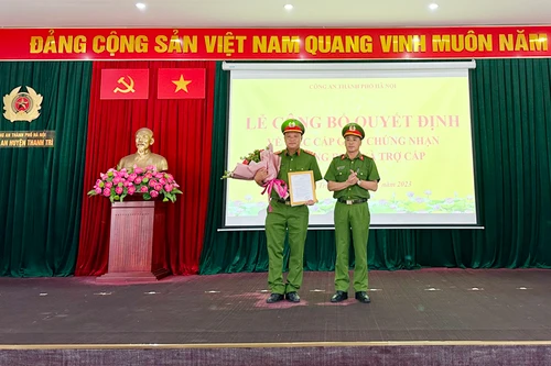 Công bố quyết định công nhận thương binh cho Đại úy Công an bị thương khi làm nhiệm vụ