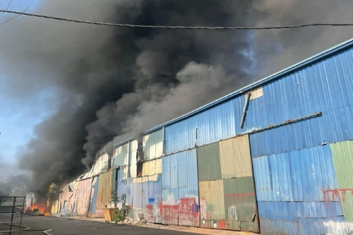 Huy động lực lượng kịp thời xử lý đám cháy nhà xưởng tại huyện Thanh Oai