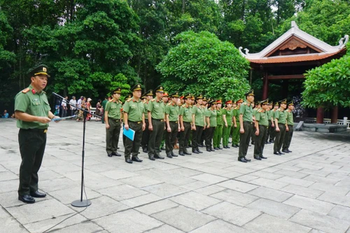 Tuyên dương tập thể, cá nhân tiêu biểu trong Cụm thi đua số 1- Bộ Công an