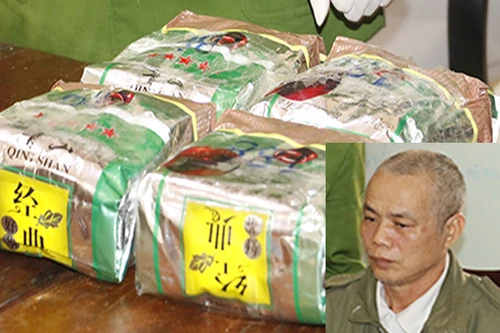 Bắt đối tượng vận chuyển 4kg ma tuý đá