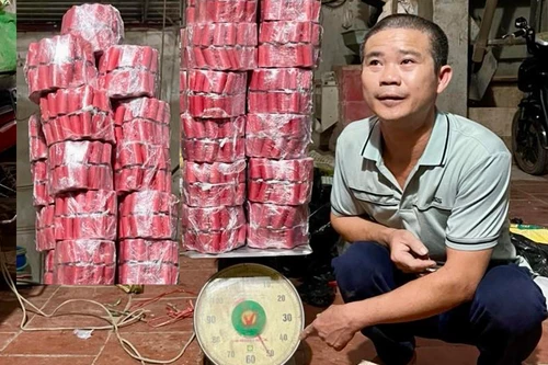 Phát hiện cơ sở sản xuất, buôn bán hàng cấm